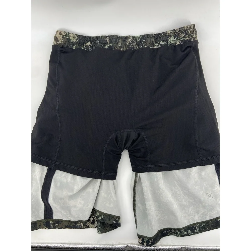 Lululemon Shorts Mens Medium Pace Breaker Forest Bark Camo Green 9